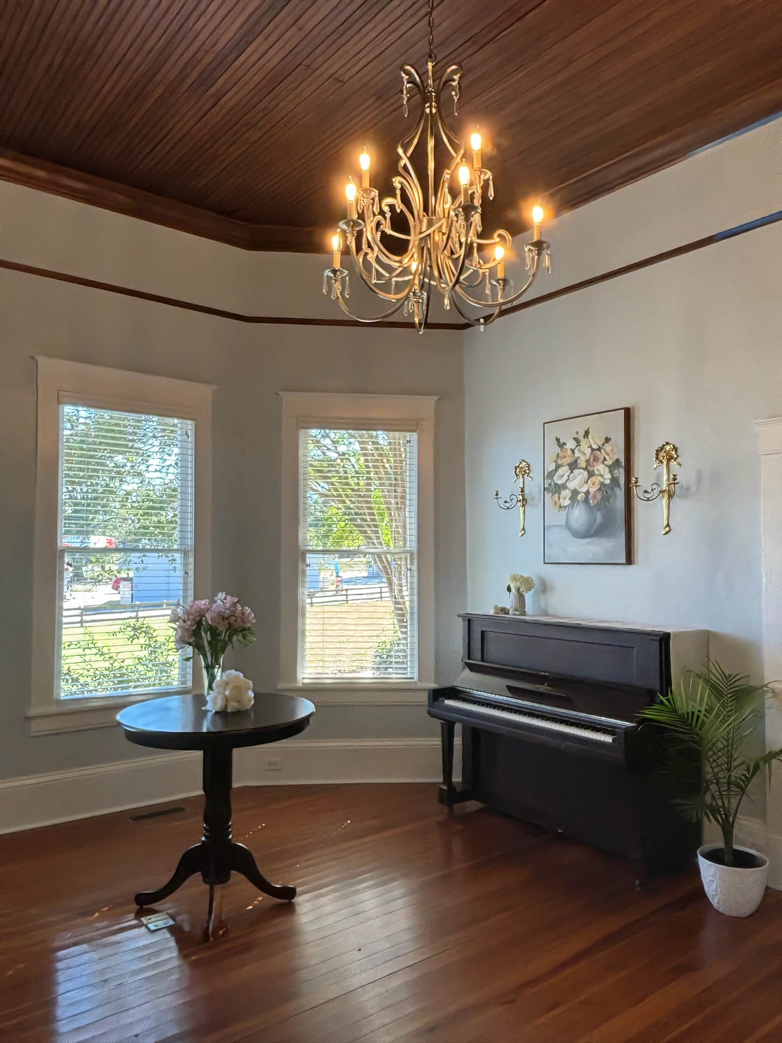 Holiday Room